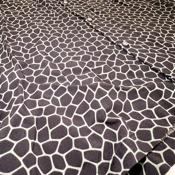 EUC M Denim & Flower Button Down Short Sleeve Shirt Black & Light Sage Green 011 - Picture 3 of 8